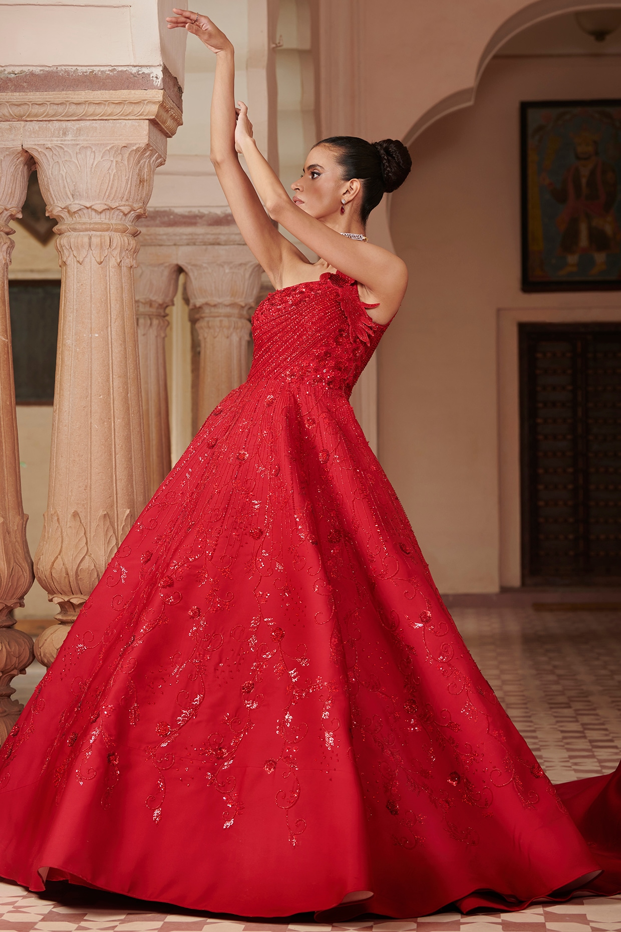 Red best sale gown frock