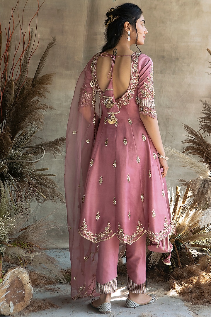 Onion Pink Embroidered Short Bridal Anarkali Set by Rachit Khanna at Pernia's Pop Up Shop