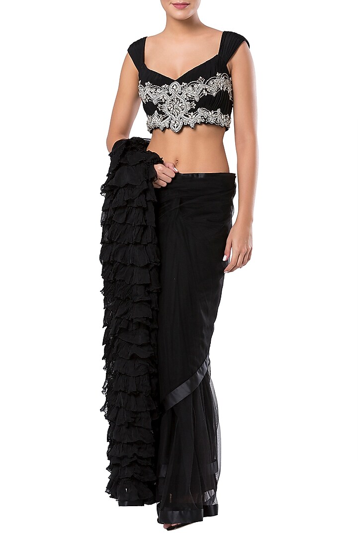 Black embroidered saree set available only at Pernia's Pop Up Shop.