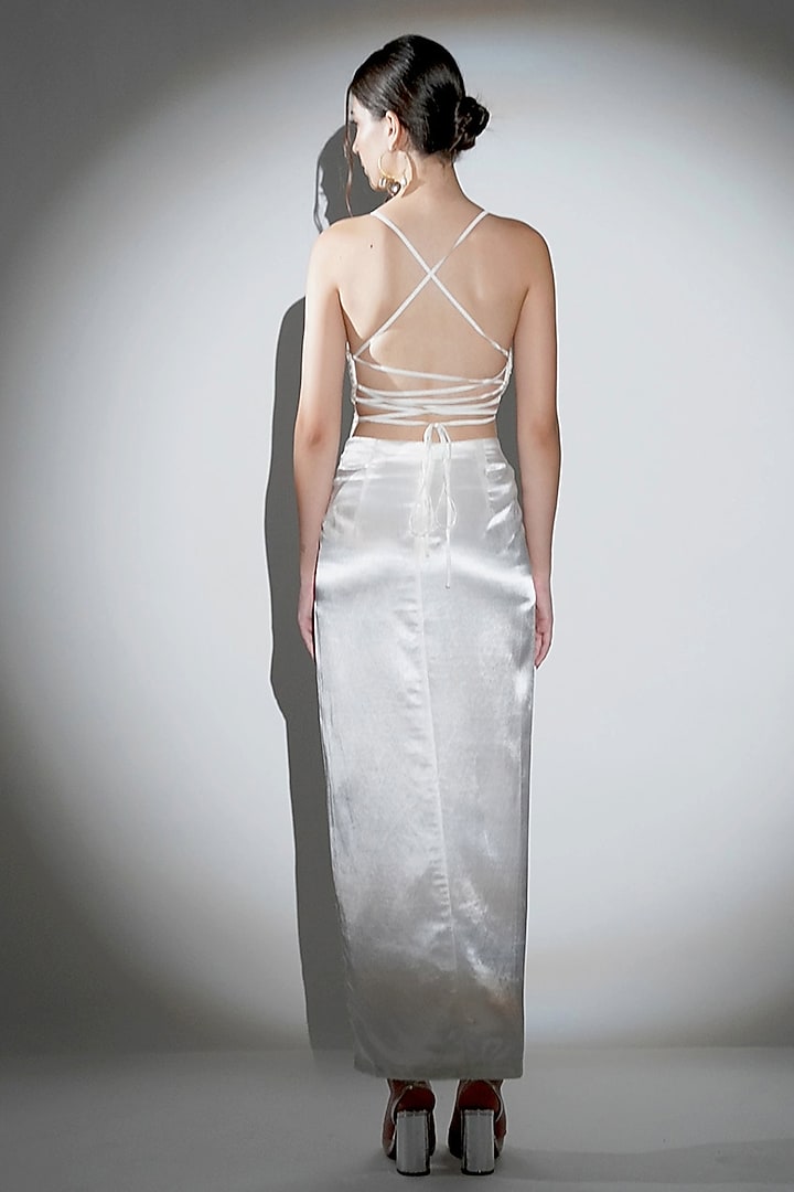 White Cotton & Polyester 3D Floral Hand Embroidered Cape Set by Realm by Vaishali at Pernia's Pop Up Shop