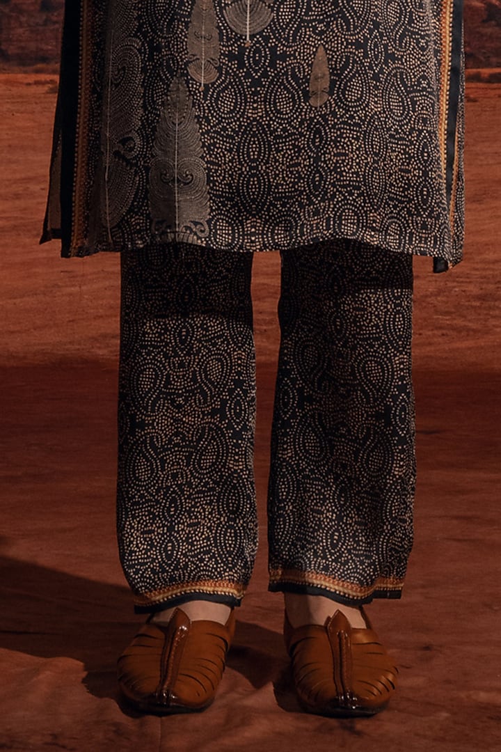 Black Dupion Silk Printed Wedding Indowestern Set by Rajdeep Ranawat Men at Pernia's Pop Up Shop