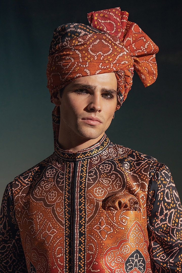 Black Dupion Silk Printed Bundi Jacket Set by Rajdeep Ranawat Men at Pernia's Pop Up Shop