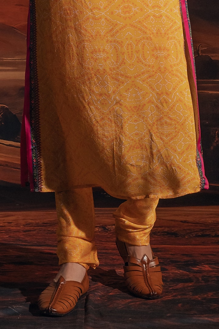 Marigold Dupion Silk Printed & Embroidered Bundi Jacket Set by Rajdeep Ranawat Men at Pernia's Pop Up Shop