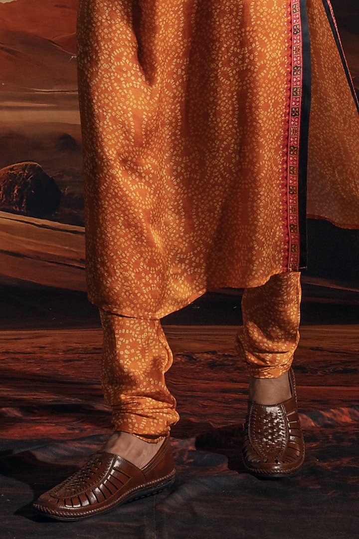 Marigold Dupion Silk Printed Bundi Jacket Set by Rajdeep Ranawat Men at Pernia's Pop Up Shop