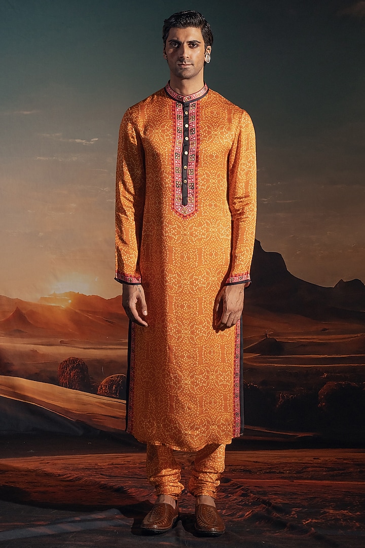 Marigold Dupion Silk Printed Bundi Jacket Set by Rajdeep Ranawat Men at Pernia's Pop Up Shop