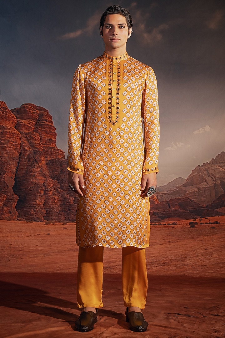 Mustard Dupion Silk Printed & Embroidered Bundi Jacket Set by Rajdeep Ranawat Men at Pernia's Pop Up Shop