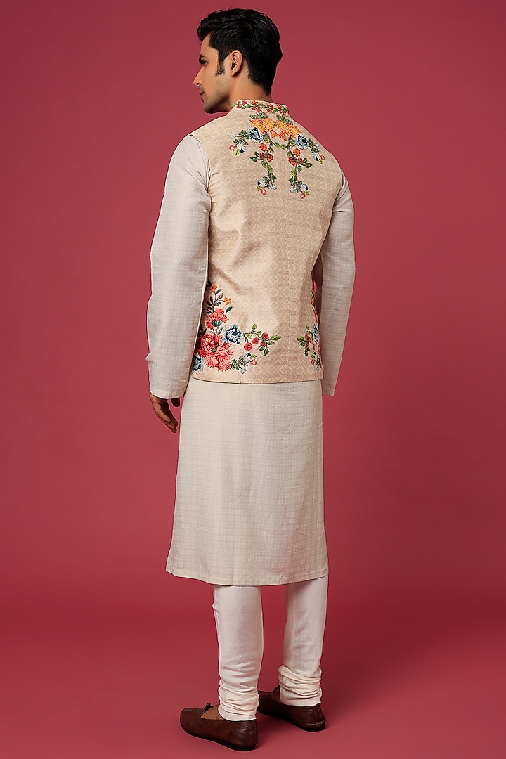 Sand Bundi Jacket With Kurta Set by Rajdeep Ranawat Men at Pernia's Pop Up Shop
