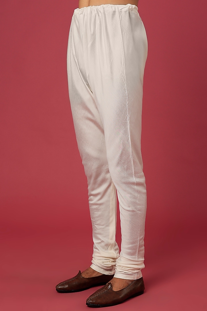 Angora Bundi Jacket With Kurta Set by Rajdeep Ranawat Men at Pernia's Pop Up Shop