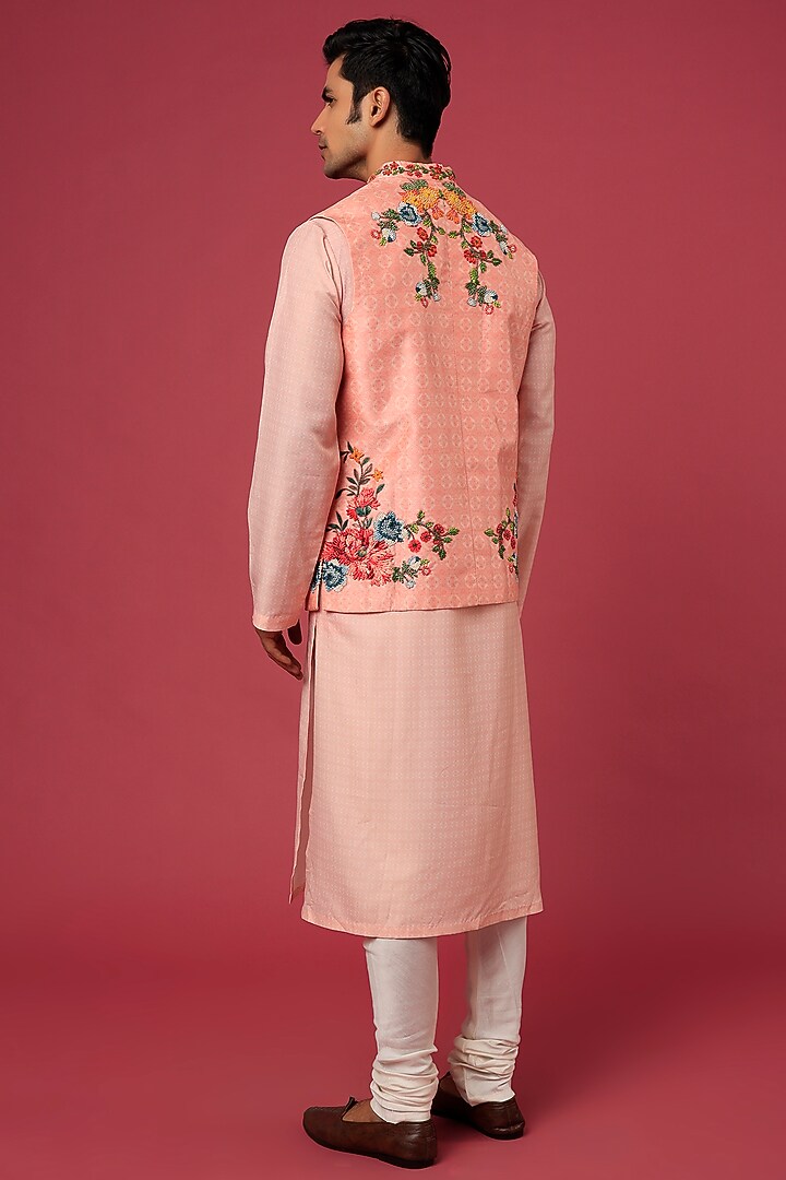 Blush Bundi Jacket With Kurta Set by Rajdeep Ranawat Men at Pernia's Pop Up Shop