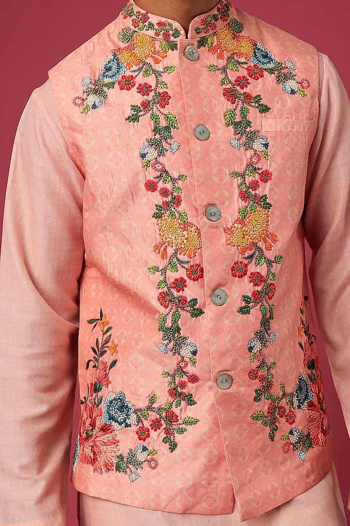 Blush Bundi Jacket With Kurta Set by Rajdeep Ranawat Men at Pernia's Pop Up Shop