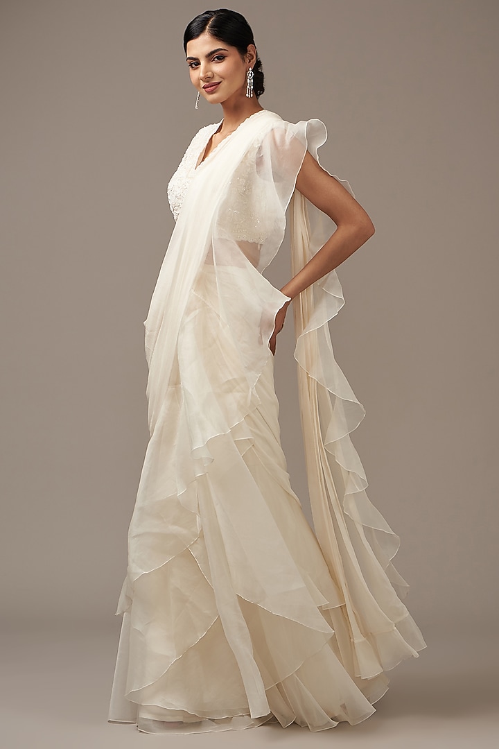 Ivory Chiffon & Organza Ruffled Reception Saree Set by Ridhi Mehra at Pernia's Pop Up Shop