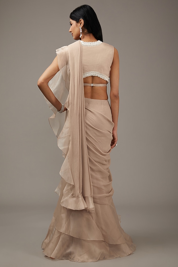 Champagne Chiffon & Organza Ruffled Reception Saree Set by Ridhi Mehra at Pernia's Pop Up Shop