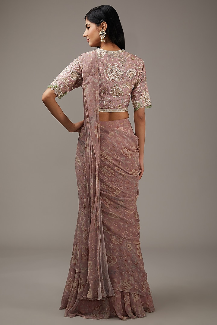 Dusty Pink Chiffon Printed Pre-Draped Reception Saree Set by Ridhi Mehra at Pernia's Pop Up Shop