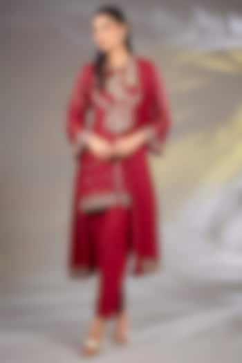 Red Organza Embroidered Kurta Set by Ridhi Mehra at Pernia's Pop Up Shop