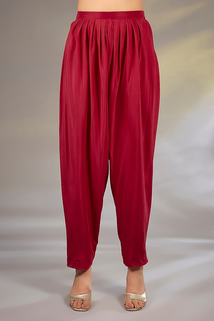 Red Organza Embroidered Kurta Set by Ridhi Mehra at Pernia's Pop Up Shop
