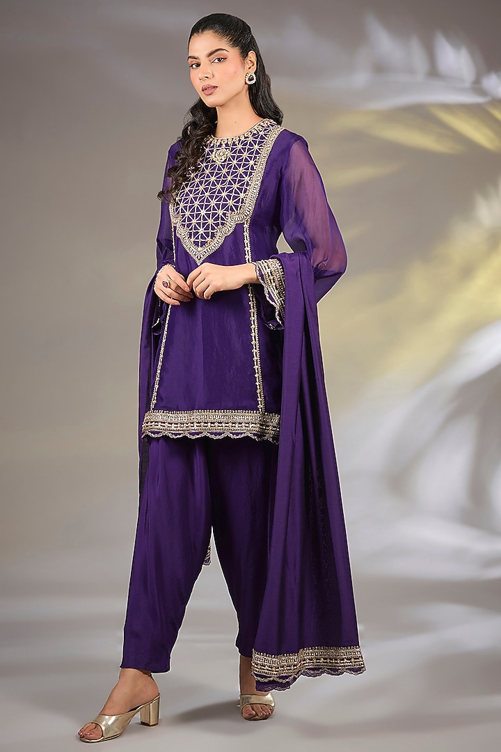 Purple Organza Embroidered Kurta Set by Ridhi Mehra at Pernia's Pop Up Shop
