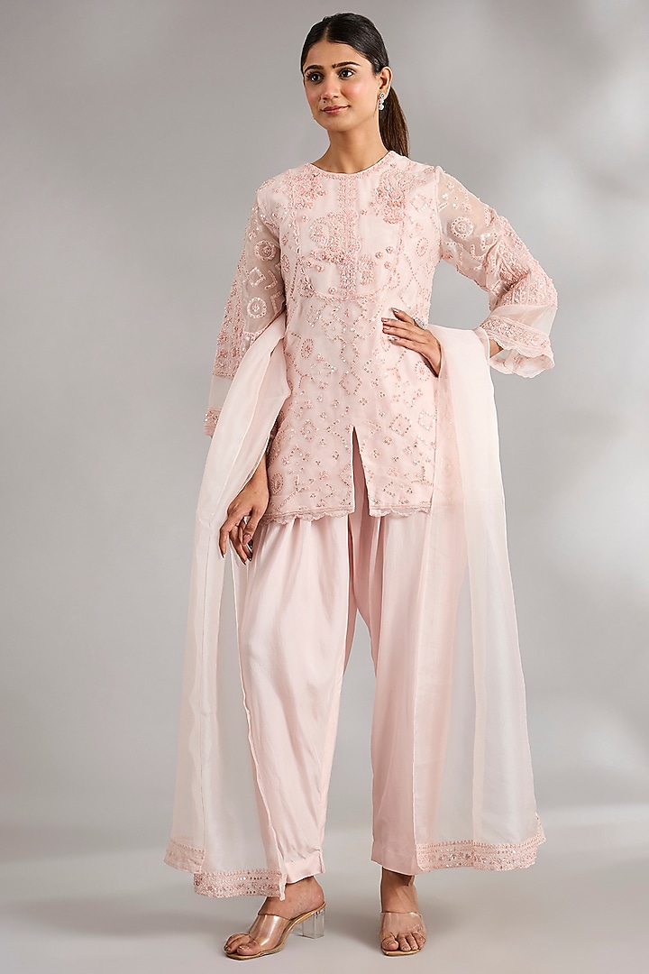 Powder Pink Organza Kurta Set by Ridhi Mehra at Pernia's Pop Up Shop