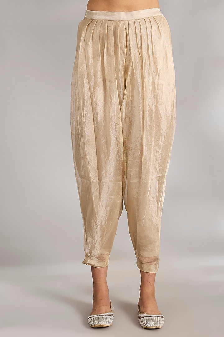 Water Gold Organza & Tissue Embroidered Kurta Set by Ridhi Mehra at Pernia's Pop Up Shop