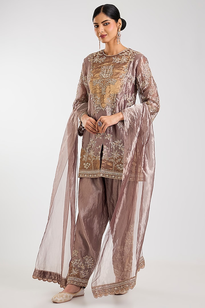 Antique Deep Lilac Tissue Embroidered Kurta Set by Ridhi Mehra at Pernia's Pop Up Shop