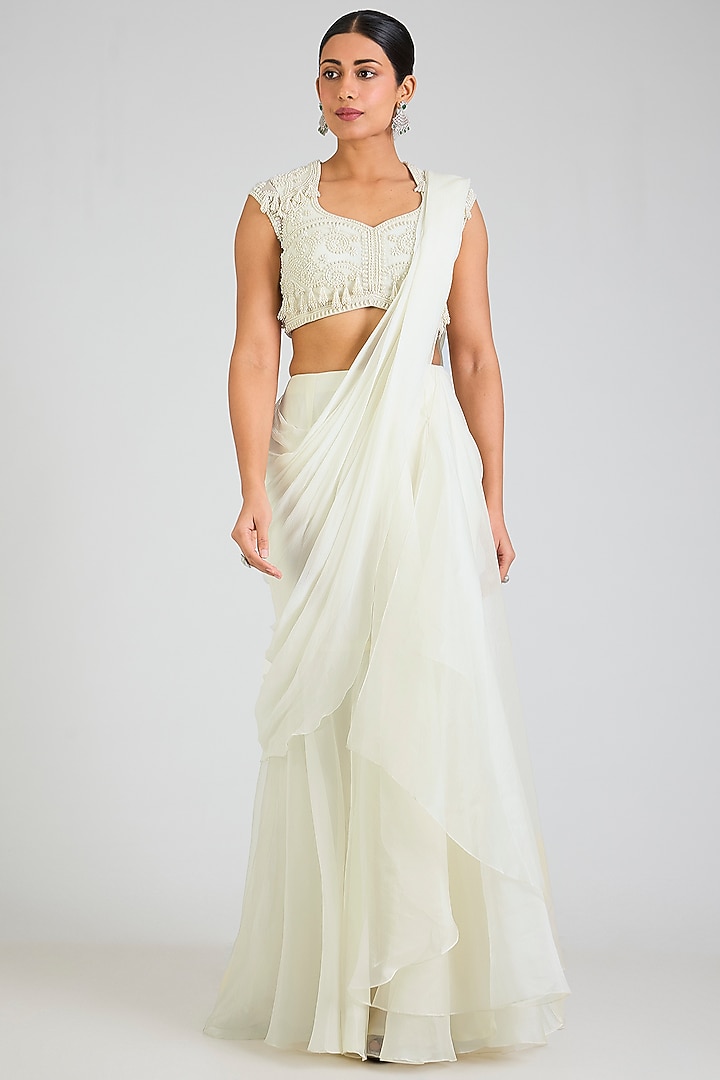 Ivory Chiffon & Organza Embroidered Draped Reception Saree Set by Ridhi Mehra at Pernia's Pop Up Shop