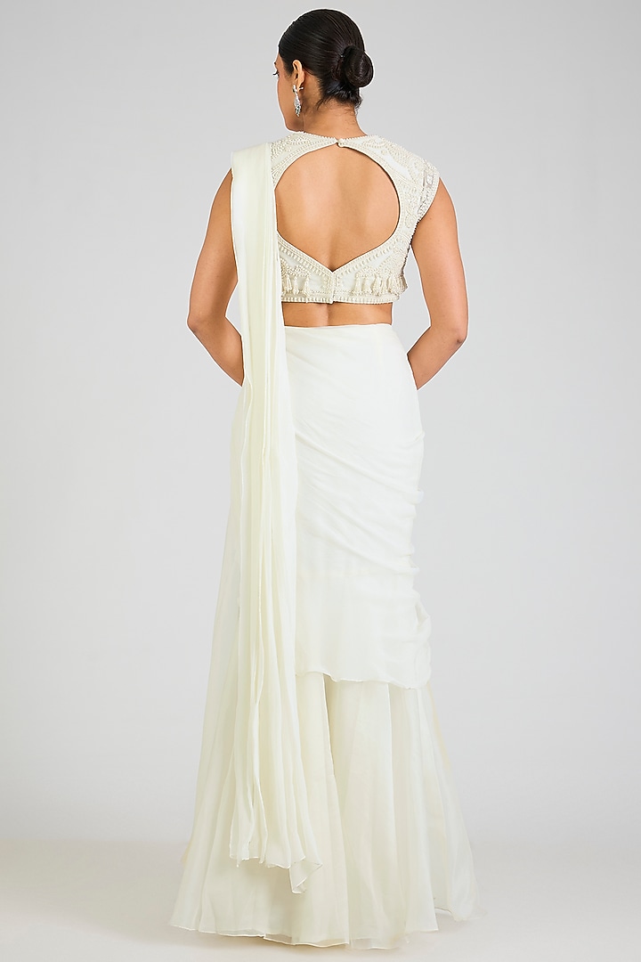 Ivory Chiffon & Organza Embroidered Draped Reception Saree Set by Ridhi Mehra at Pernia's Pop Up Shop