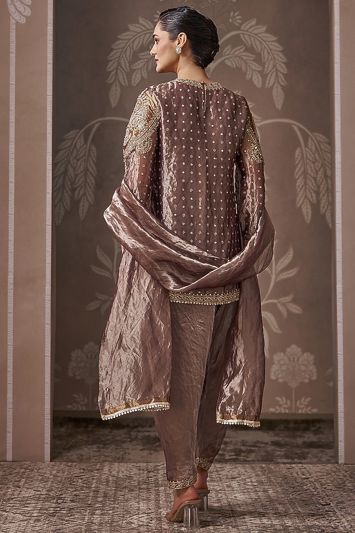 Deep Lilac & Gold Tissue Embroidered Kurta Set by Ridhi Mehra at Pernia's Pop Up Shop
