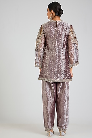 Deep Lilac & Gold Tissue Embroidered Kurta Set by Ridhi Mehra