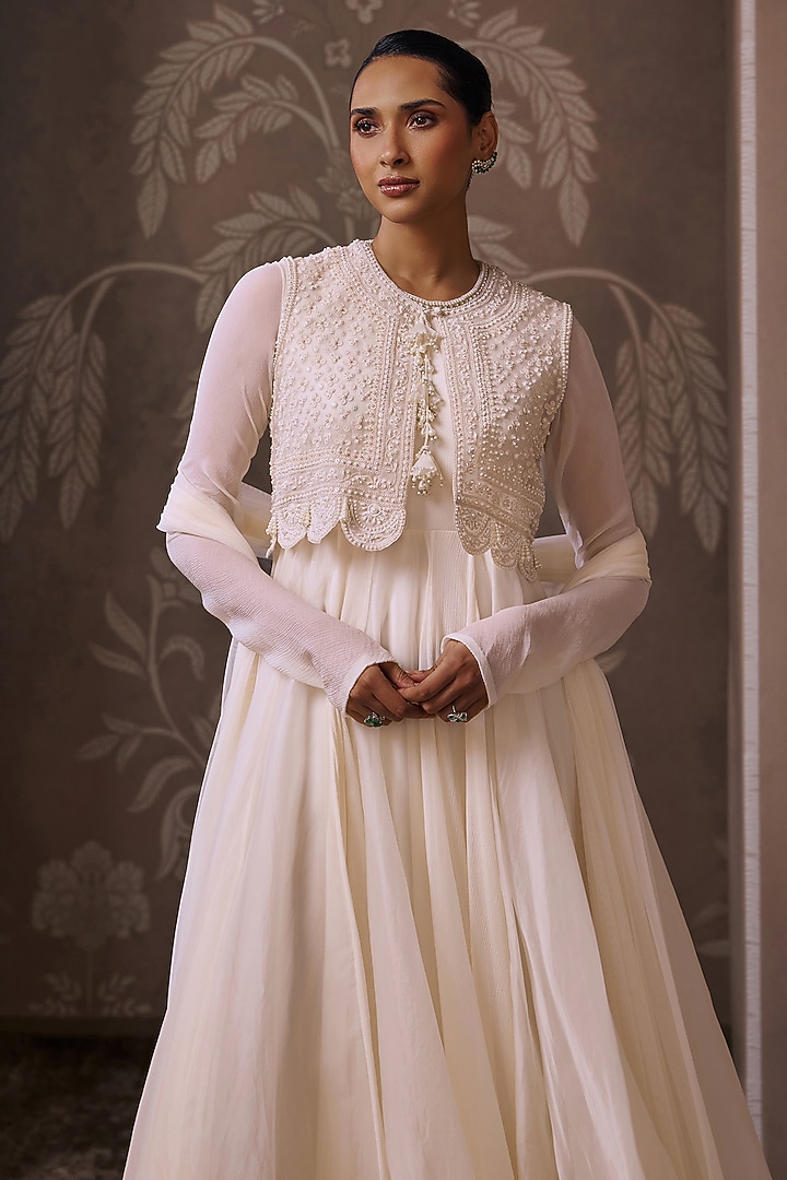 Ivory Chiffon & Organza Embroidered Bridal Anarkali Set by Ridhi Mehra at Pernia's Pop Up Shop