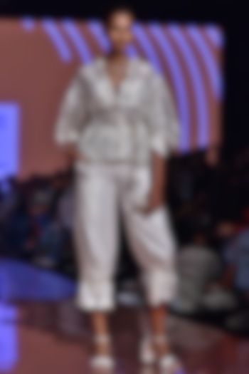 Ivory Chanderi Pant Set by Ridhi Mehra at Pernia's Pop Up Shop