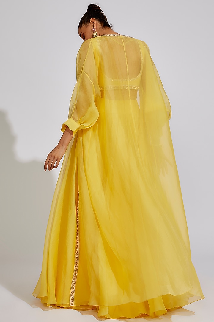 Primrose-Yellow Organza Jacket Wedding Lehenga Set by Ridhi Mehra at Pernia's Pop Up Shop