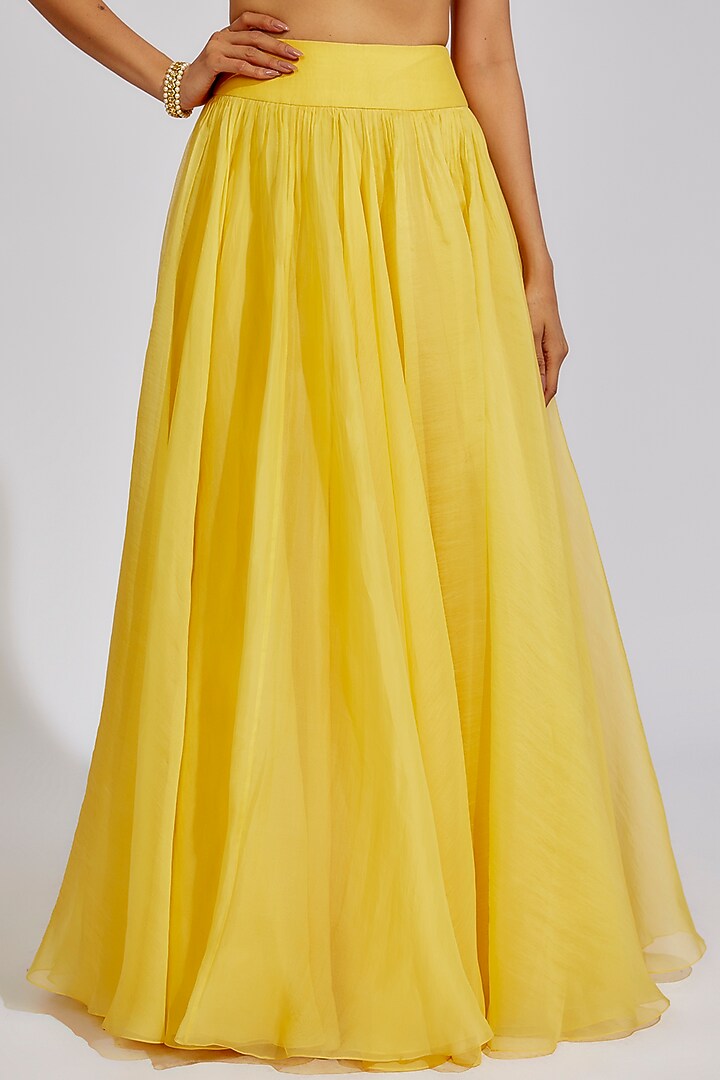 Primrose-Yellow Organza Jacket Wedding Lehenga Set by Ridhi Mehra at Pernia's Pop Up Shop