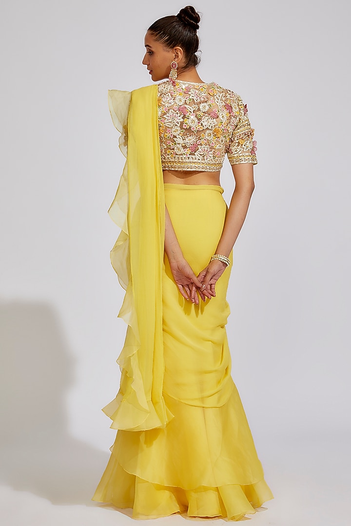 Primrose-Yellow Organza & Net Draped Reception Saree Set by Ridhi Mehra at Pernia's Pop Up Shop