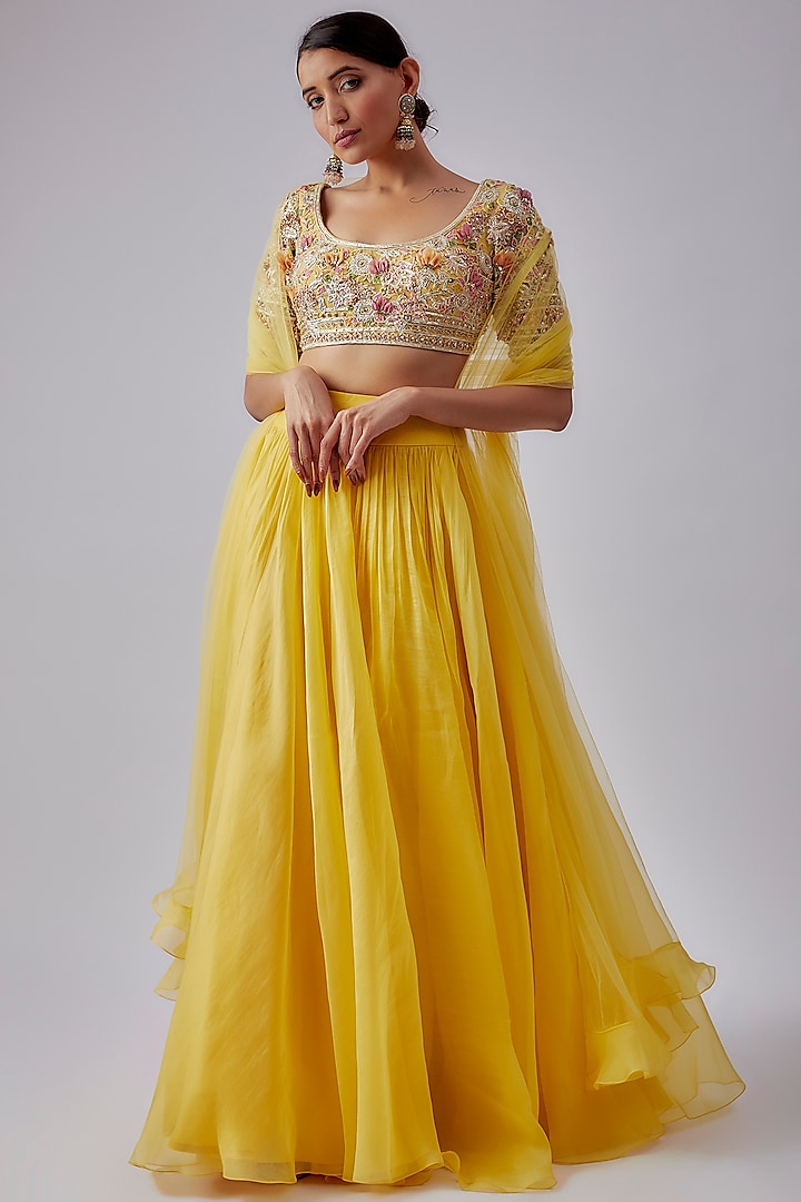 Yellow Organza Wedding Lehenga Set by Ridhi Mehra at Pernia's Pop Up Shop