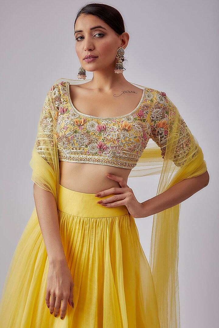 Yellow Organza Wedding Lehenga Set by Ridhi Mehra at Pernia's Pop Up Shop