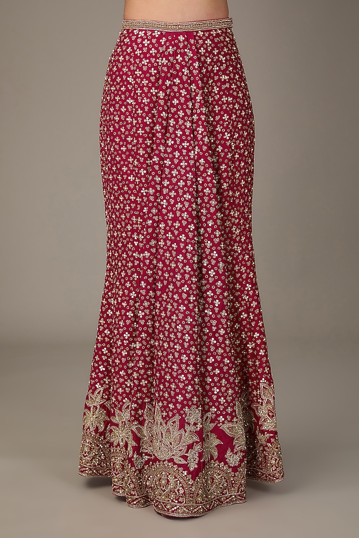 Red Raw Silk Tree-Motif Embroidered Skirt Bridal Saree Set by Ridhi Mehra at Pernia's Pop Up Shop