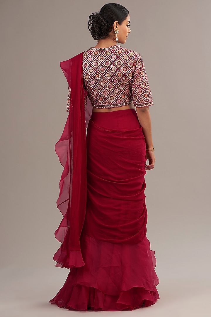Red Chiffon Pre-Draped Ruffled Reception Saree Set by Ridhi Mehra at Pernia's Pop Up Shop