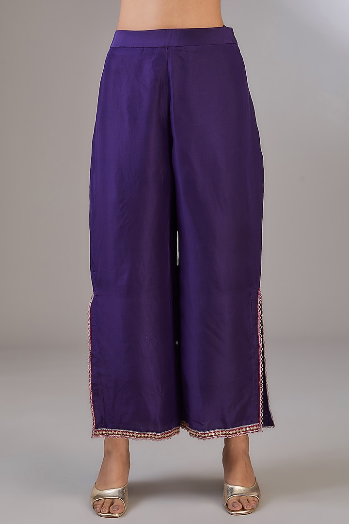 Purple Net Floral Motif Embroidered Kurta Set by Ridhi Mehra at Pernia's Pop Up Shop