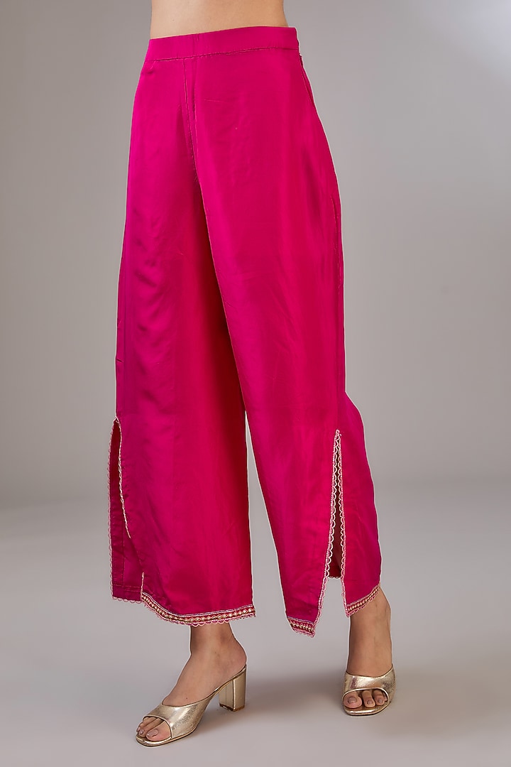 Deep Fuchsia Net Floral Motif Embroidered Kurta Set by Ridhi Mehra at Pernia's Pop Up Shop