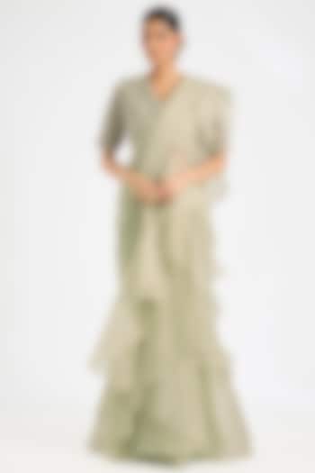 Silver Chiffon & Organza Pre-draped Ruffled Reception Saree Set by Ridhi Mehra at Pernia's Pop Up Shop