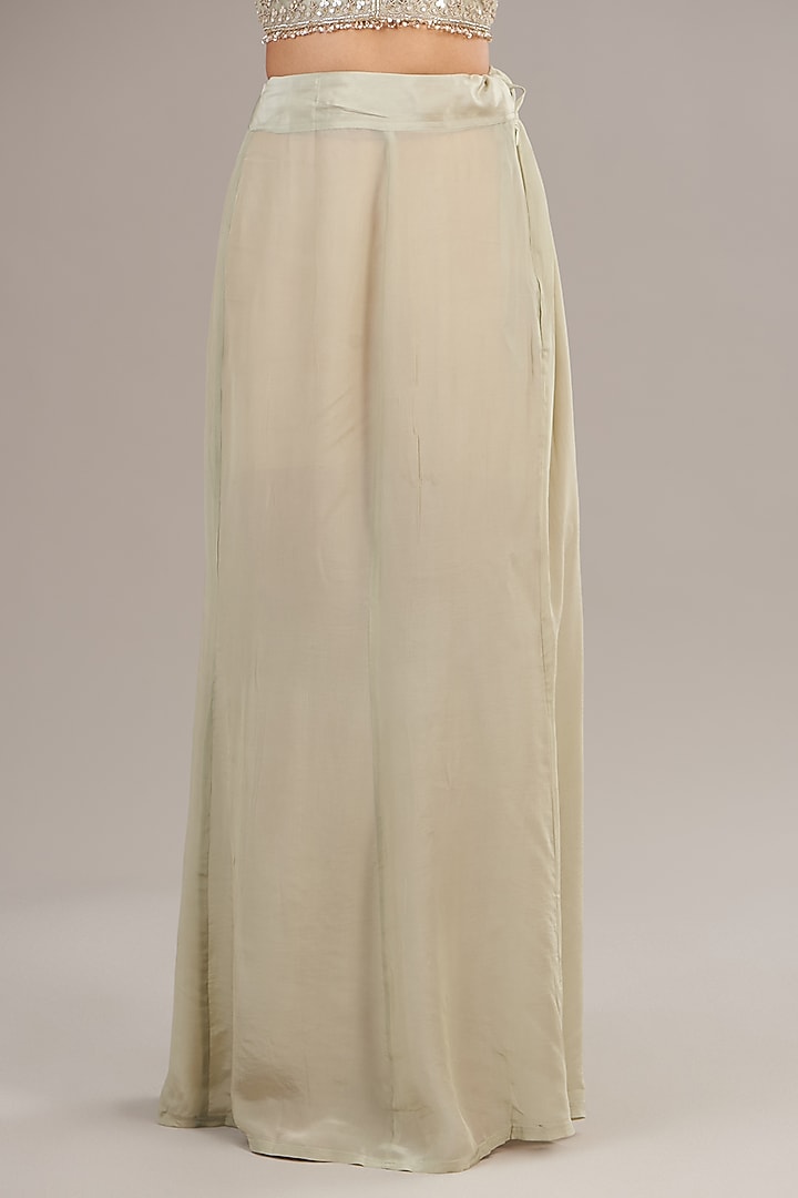 Champagne Flat Silk Embroidered Reception Saree Set by Ridhi Mehra at Pernia's Pop Up Shop