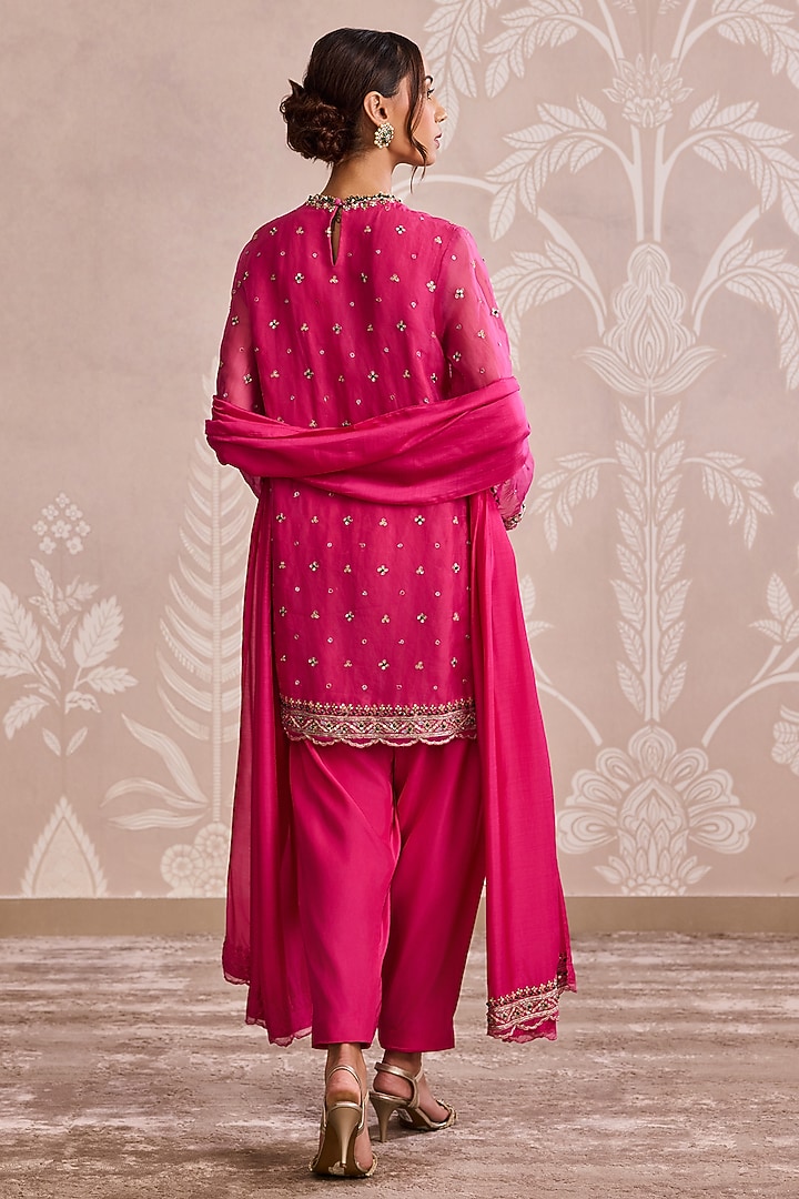 Royal Fuchsia Organza Embroidered Kurta Set by Ridhi Mehra at Pernia's Pop Up Shop