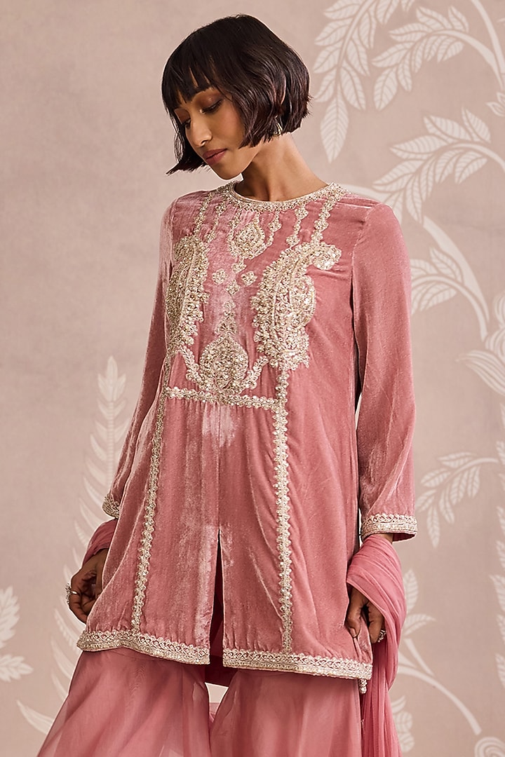 Onion Pink Organza Gharara Set by Ridhi Mehra at Pernia's Pop Up Shop