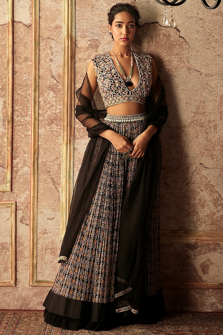 Black Embroidered & Printed Skirt Set by Ridhi Mehra
