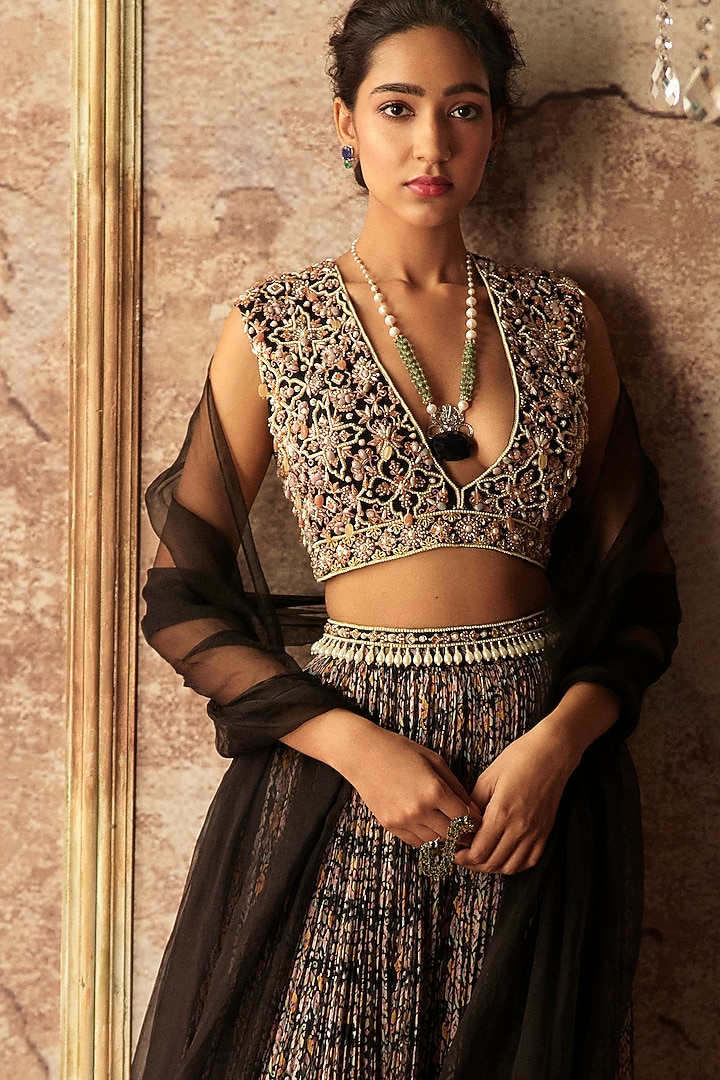 Black Embroidered & Printed Skirt Set by Ridhi Mehra at Pernia's Pop Up Shop