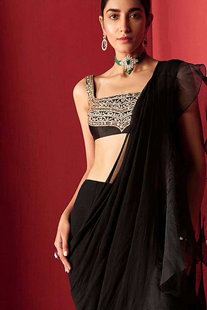 Black Embroidered Draped Wedding Saree Set by Ridhi Mehra at Pernia's Pop Up Shop
