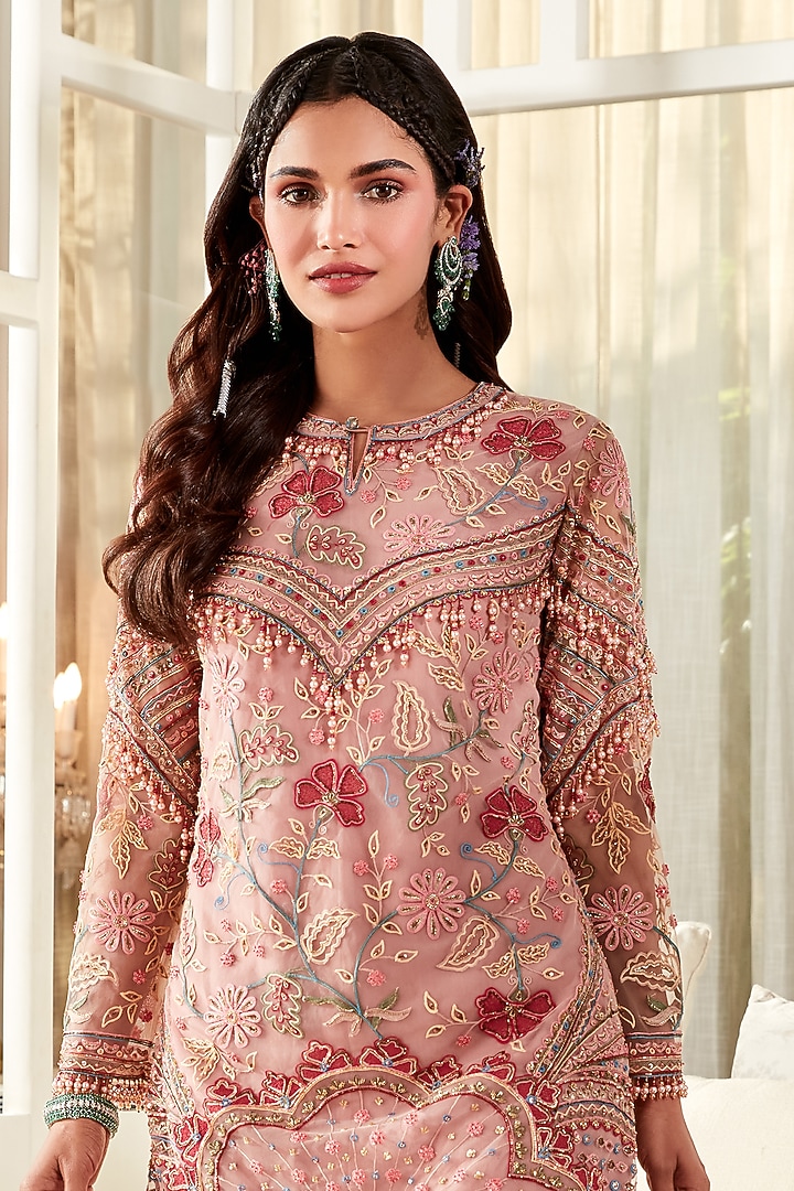 Deep Onion Pink Embroidered Kurta Set by Ridhi Mehra at Pernia's Pop Up Shop