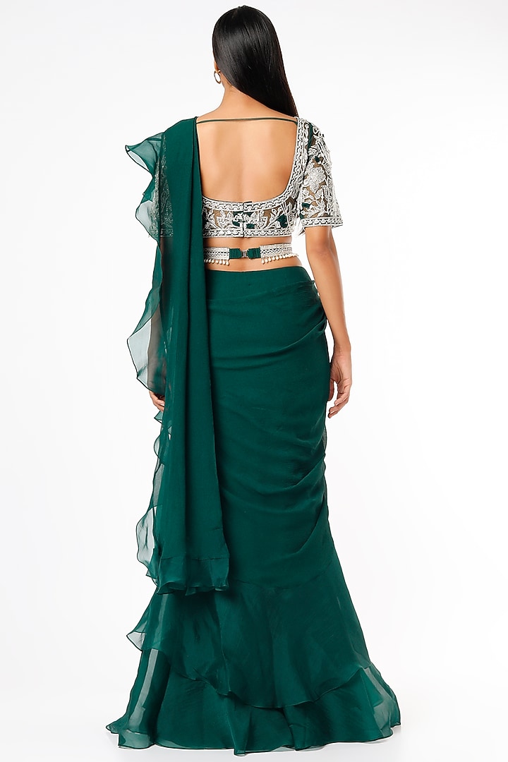 Emerald Green Embroidered Draped Reception Saree Set by Ridhi Mehra at Pernia's Pop Up Shop
