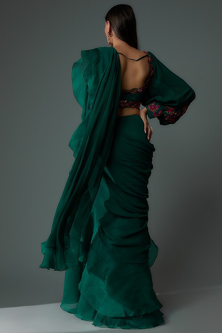 Green Chiffon & Organza Draped Reception Saree Set by Ridhi Mehra at Pernia's Pop Up Shop