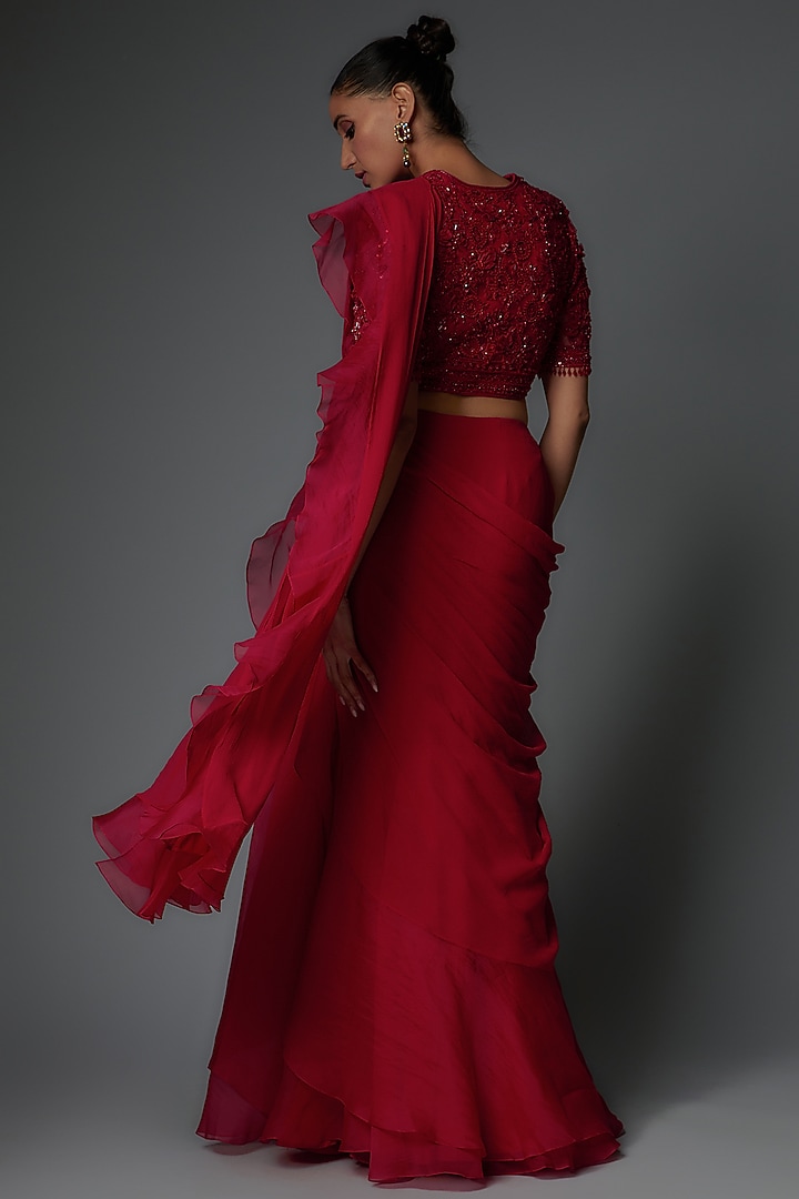 Red Chiffon & Organza Draped Reception Saree Set by Ridhi Mehra at Pernia's Pop Up Shop