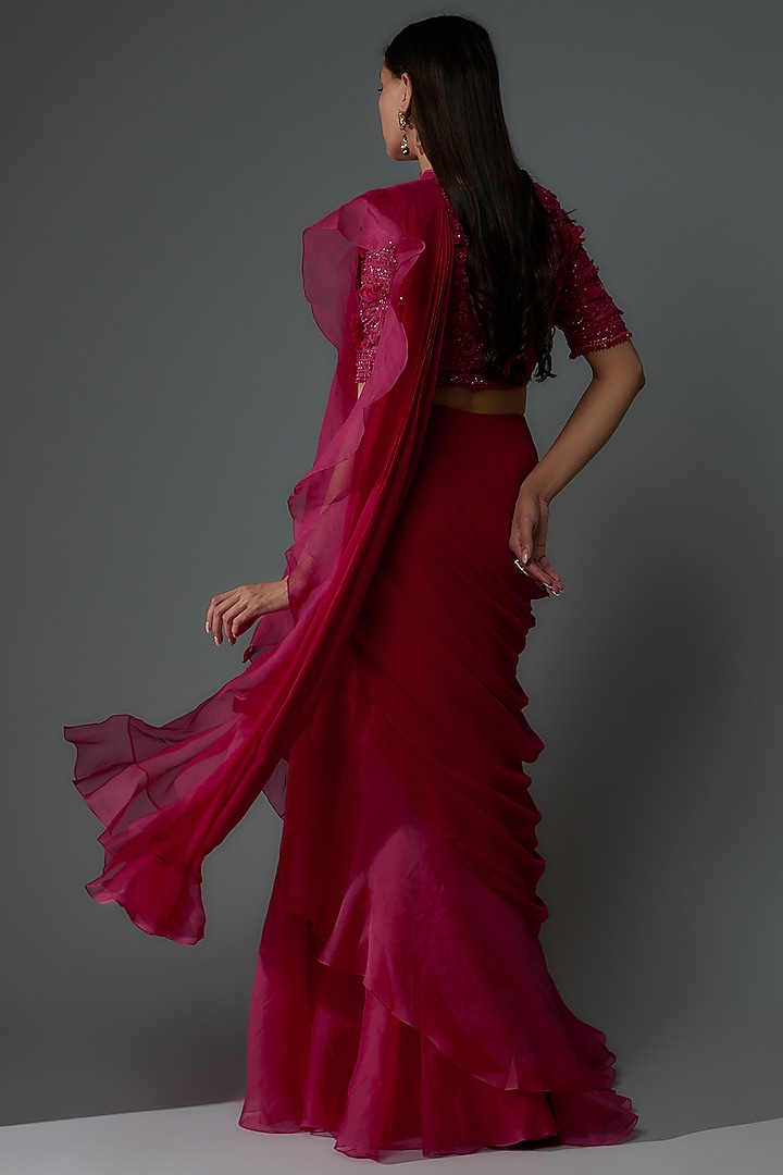 Red Organza & Chiffon Draped Reception Saree Set by Ridhi Mehra at Pernia's Pop Up Shop